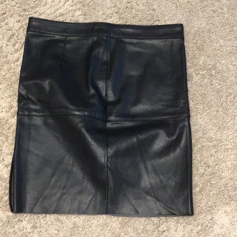 NWT vero moda faux leather pencil skirt size large